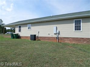 476 Ridge Rd, Dobson, NC 27017 photo 9