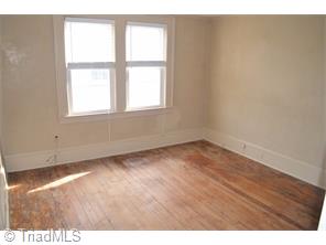 811 Carrick St, High Point, NC 27262 photo 3
