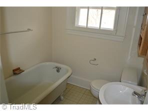 811 Carrick St, High Point, NC 27262 photo 5