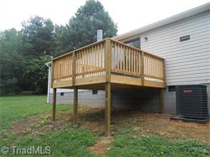 1055 Pine Tree Dr, Pinnacle, NC 27043 photo 5