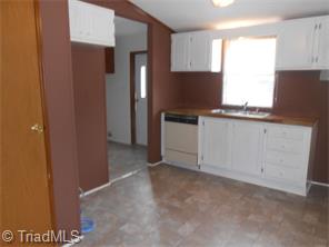 1055 Pine Tree Dr, Pinnacle, NC 27043 photo 18
