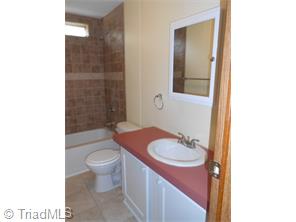1055 Pine Tree Dr, Pinnacle, NC 27043 photo 11