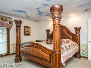 1807 Chestnut Dr, High Point, NC 27262 photo 23