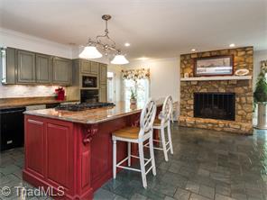 1807 Chestnut Dr, High Point, NC 27262 photo 12