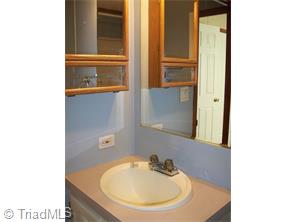 112 Robys Rd, King, NC 27021 photo 8