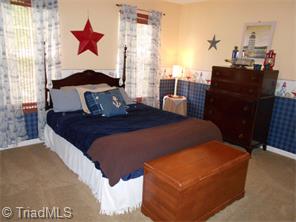 1111 Hampton Park Dr, High Point, NC 27265 photo 23