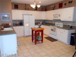 1111 Hampton Park Dr, High Point, NC 27265 photo 10