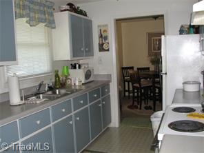146 E 3rd St, Denton, NC 27239 photo 7