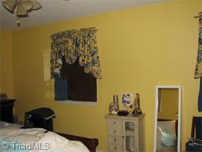 146 E 3rd St, Denton, NC 27239 photo 6