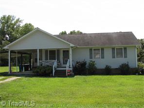 146 E 3rd St, Denton, NC 27239 photo 1