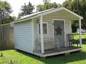 146 E 3rd St, Denton, NC 27239 photo 3