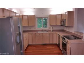 2510 Midview Dr, High Point, NC 27265 photo 6