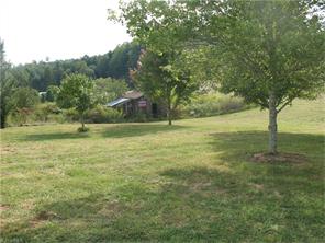 1603 Huffman Fork Rd, Purlear, NC 28665 photo 4