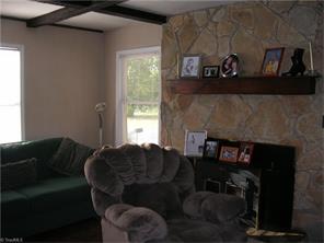 624 Springfield Rd E, High Point, NC 27263 photo 9