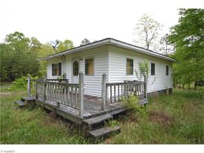449 Crestwick Rd, Ramseur, NC 27316 photo 2