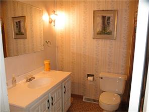 602 Runyon Dr, High Point, NC 27260 photo 8