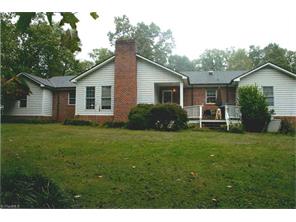 192 Tom Hunter Rd, Pilot Mountain, NC 27041 photo 3