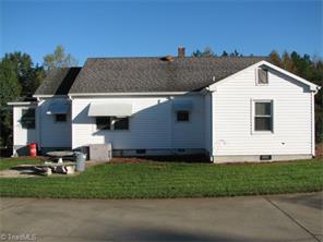 2811 Denton Rd, Denton, NC 27239 photo 3