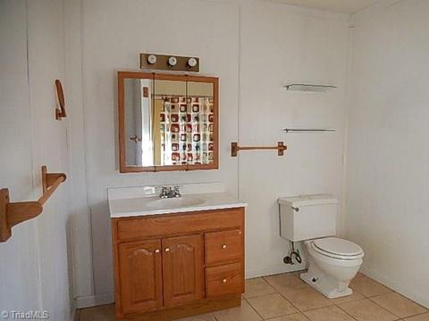 3857 Fox Meadow Rd, Trinity, NC 27370 photo 4