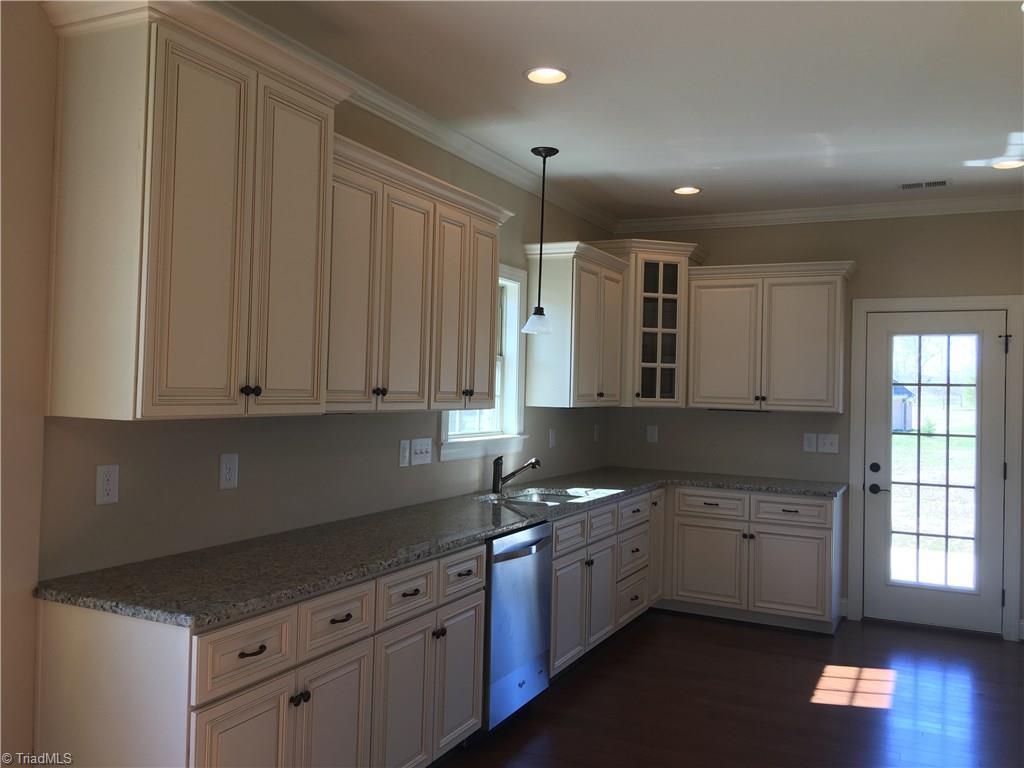 105 Shining Way, Trinity, NC 27370 photo 7