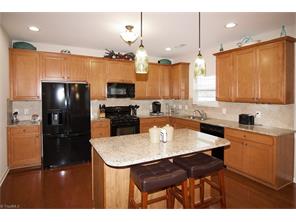 2664 Lamplight Cir, High Point, NC 27265 photo 7