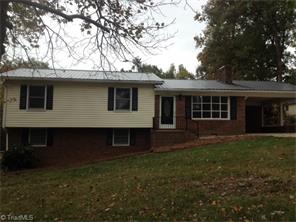 7417 Farmbrook Pl, Thomasville, NC 27360 photo 1