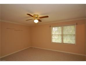 4004 Grind Stone Ct, High Point, NC 27265 photo 9