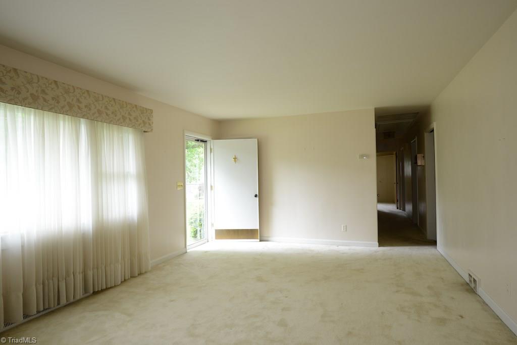 710 Summit Rd, High Point, NC 27265 photo 9