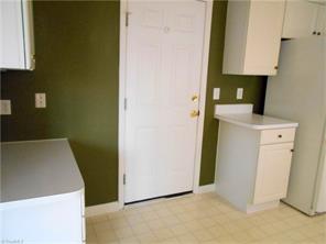 1221 Heatherbrook Dr, High Point, NC 27265 photo 7