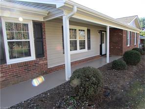 207 Mountainbrook Dr, King, NC 27021 photo 4