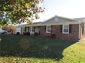 207 Mountainbrook Dr, King, NC 27021 photo 1