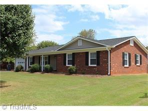 207 Mountainbrook Dr, King, NC 27021 photo 3