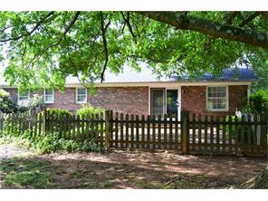 2725 Farmbrook Rd, Winston Salem, NC 27103 photo 2