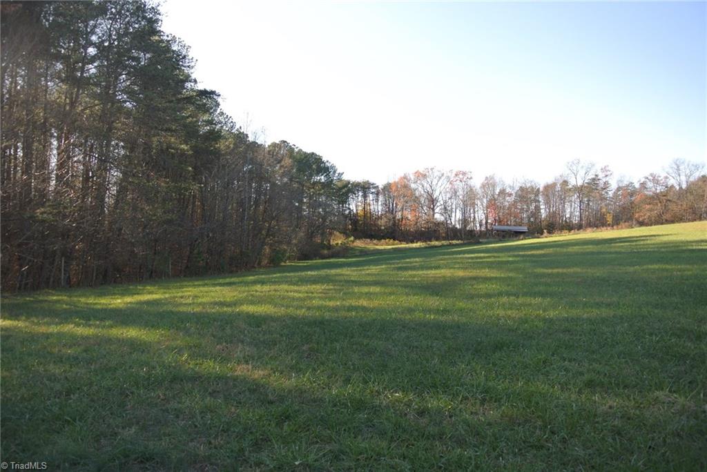 1066 Blackburn Rd, Pinnacle, NC 27043 photo 18