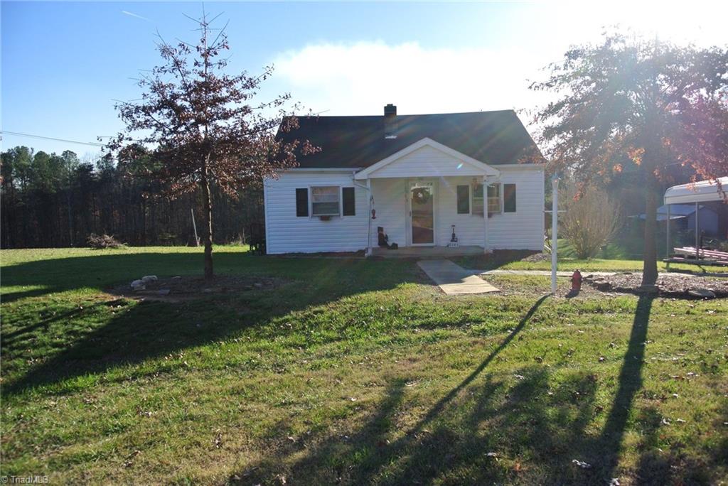 1066 Blackburn Rd, Pinnacle, NC 27043 photo 9