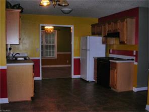4302 Kirkstone Dr, High Point, NC 27265 photo 9