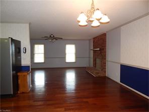 421 Golf Course Rd, Pilot Mountain, NC 27041 photo 8