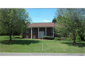421 Golf Course Rd, Pilot Mountain, NC 27041 photo 3