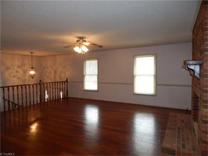 421 Golf Course Rd, Pilot Mountain, NC 27041 photo 5