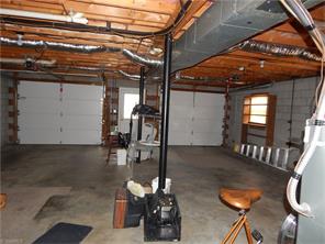 421 Golf Course Rd, Pilot Mountain, NC 27041 photo 21