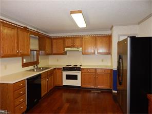 421 Golf Course Rd, Pilot Mountain, NC 27041 photo 6