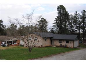 4524 Irwin St, Trinity, NC 27370 photo 2