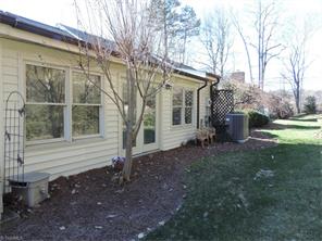 1607 Ternberry Rd, High Point, NC 27262 photo 12