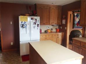 496 Wayne Marshall Rd, Elkin, NC 28621 photo 3