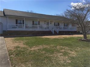 878 Mountain View Rd, King, NC 27021 photo 4