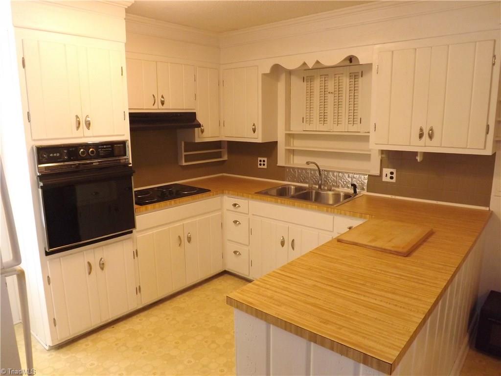 5564 Davis Rd, Walkertown, NC 27051 photo 8