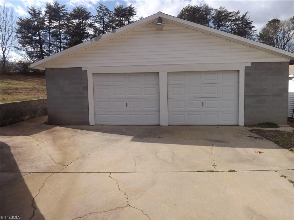 5564 Davis Rd, Walkertown, NC 27051 photo 5