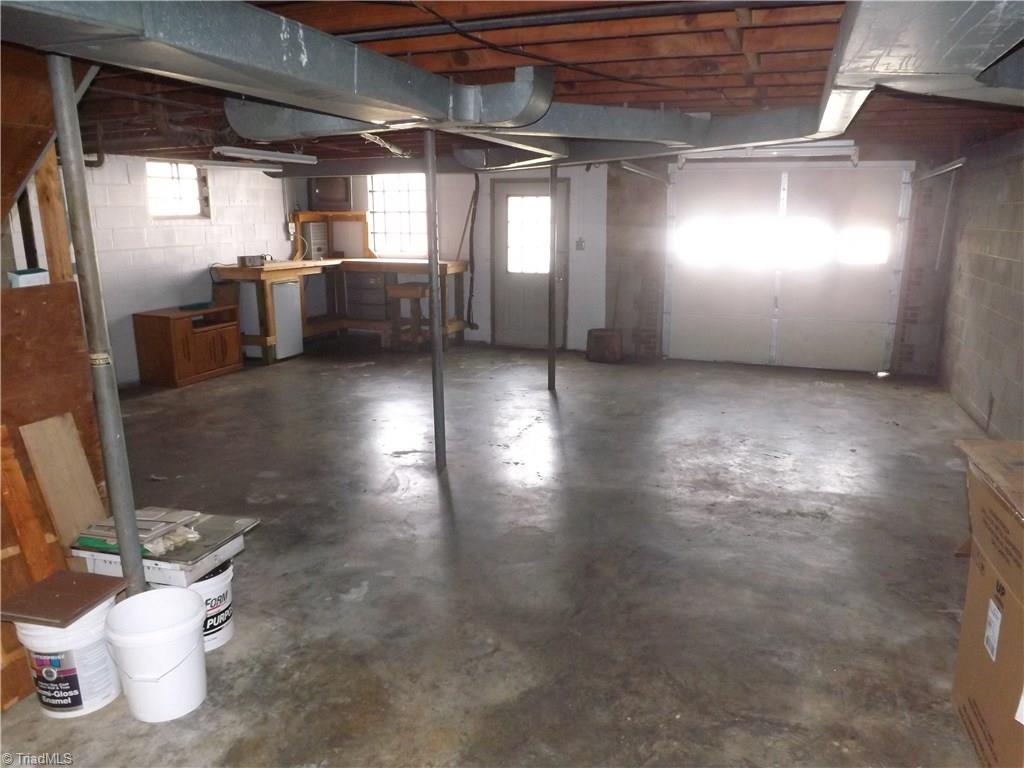 5564 Davis Rd, Walkertown, NC 27051 photo 17