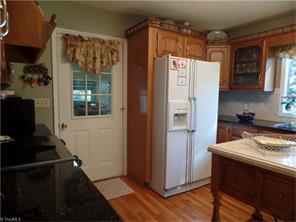 4688 Oakview Dr, Trinity, NC 27370 photo 9