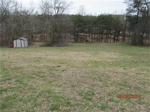 409 E Devon Dr, Mount Airy, NC 27030 photo 5